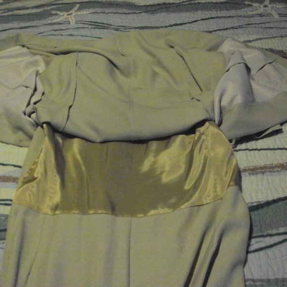 Light green dress with attached jacket Size 10 - Picture 6 of 13